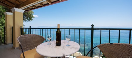 Panoramic Penthouse with Infinity Seaview