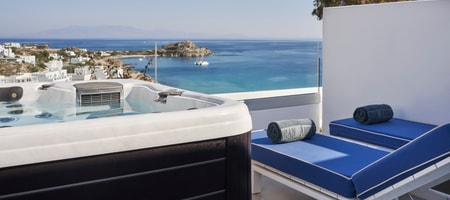 TRUE BLUE with Outdoor Jacuzzi & Sea View