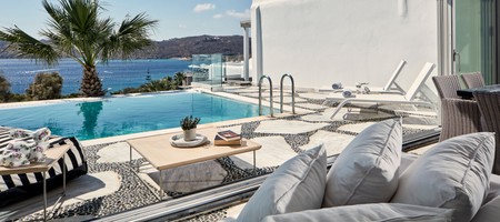 EXECUTIVE Suite with Private Pool