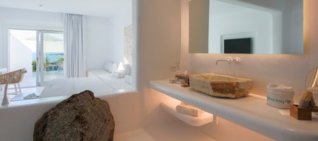 Private Luxury 2 Bedroom Art Suite with Outdoor Jacuzzi Sea View & Private Pool – Annex Building