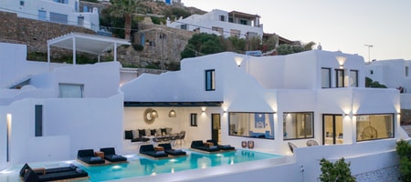 Psarou Black Retreat