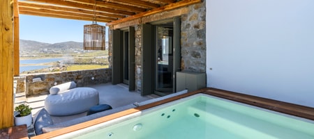 Exclusive Suite with Jacuzzi  | Panormos