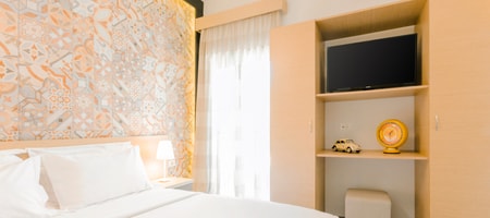 Deluxe One-Bedroom Apartment with Side Sea View