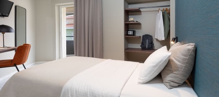 Classic Single Bed Room