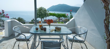 Studio Ground Floor one Bedroom SeaView