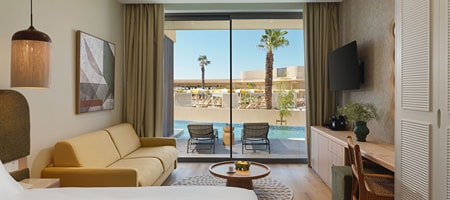 One Bedroom Swim-Up Suite Garden View