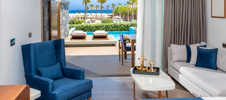 Deluxe Junior Suite Poolfront with Sea View and Private Pool