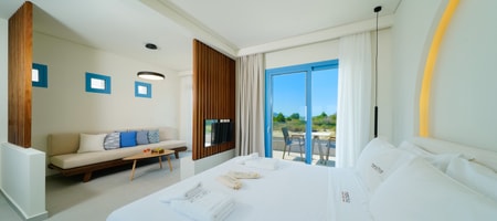 Posh Suite Outdoor Jacuzzi