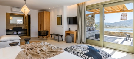 Signature Suite with Jacuzzi