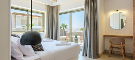 Executive One-bedroom Suite with heated Pool & Hydromassage