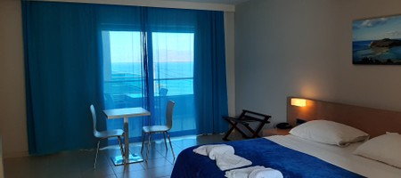 Studio with Partial Sea View