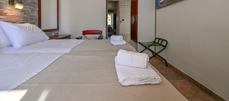 Connecting Room