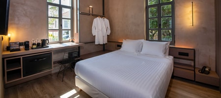 Double Room - Street View
