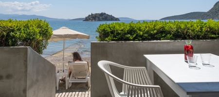 Triple Room Beach Front Plus