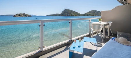 Deluxe Seaside Suite