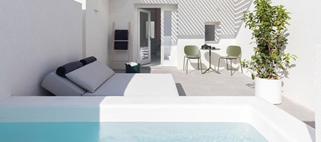 Deluxe Suite with Private Heated Plunge Pool & Street VIew - Annex Building