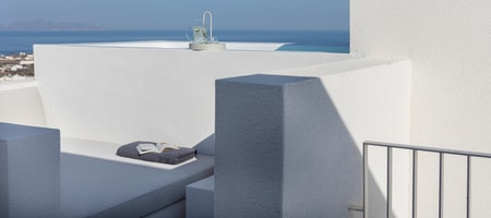 Executive Suite with Private Heated Plunge Pool & Sea View