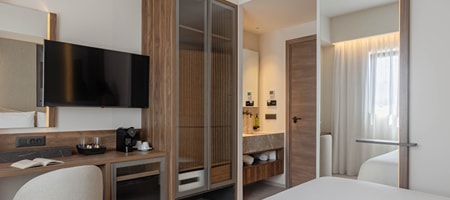 Urban Side Room