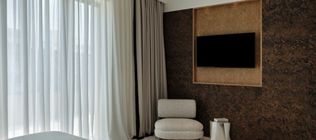 Honeymoon Suite with Hot Tub