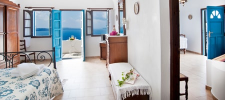 Junior Suite with Caldera View