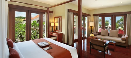 Suite Room with Pool View [77 sqm]