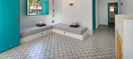 One Bedroom Apartment with Jetted Tub