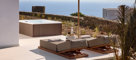 Superior Suite with Hot-tub & terrace with Side Sea View (70m from main building)