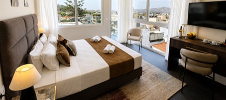 Deluxe Room with Balcony & Hot tub