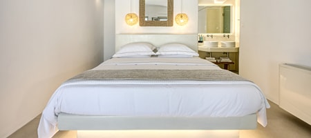 Deluxe Room Pool/Jacuzzi View