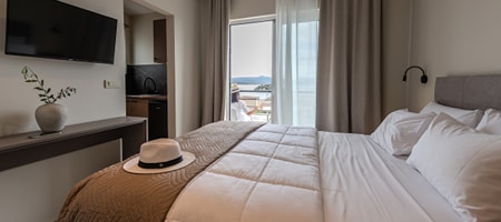 Deluxe Suite with Sea View