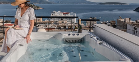 Penthouse Suite with Outdoor Hot Tub