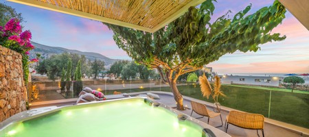 Superior Suite with Outdoor Hydrojet and Sea View