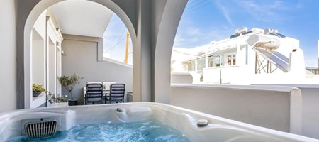 Senior Suite with outdoor Jacuzzi