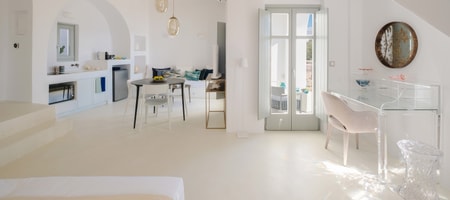 Apollo Deluxe Ground Sunset Suite