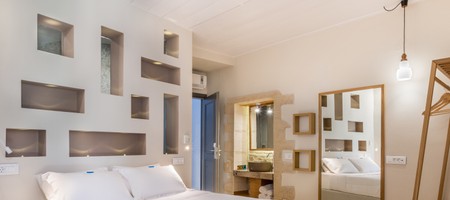 Deluxe Double Room with Balcony at Aggelou alley (no.5)