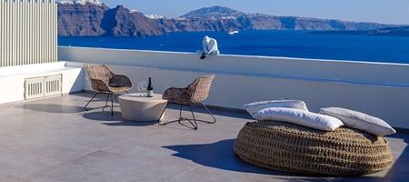 Loft - Panoramic Small Suite with Outdoor Hot Tub and Caldera View