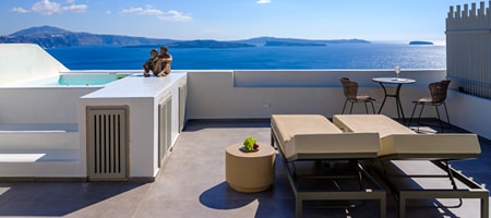 Perch - Panoramic Small Suite with Outdoor Hot Tub and Caldera View