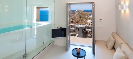 Junior Cave Jetted Tub Suite Sea View