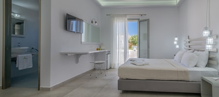 Deluxe Triple Room with Side Sea View