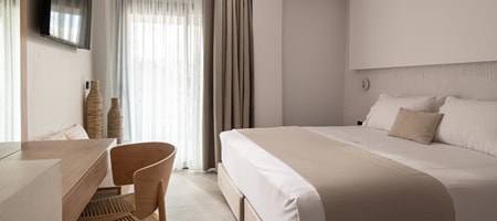 Olenia Suites