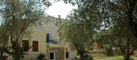 Three bed room with kitchen ground floor (Yera House)