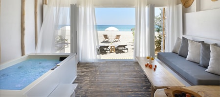 Supreme Beachfront Suite Sea View with Hot Tub