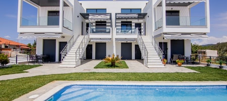 One Bedroom Apartment with Pool Access