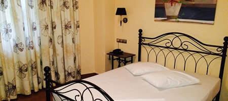 Economy Double Room – Semi-Basement