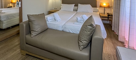 Economy Room