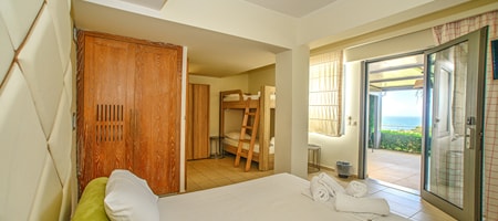 Family Room Sea View with Bunk Bed and External Jaccuzi