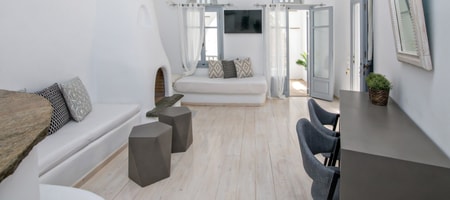 Family Suite with Pool View