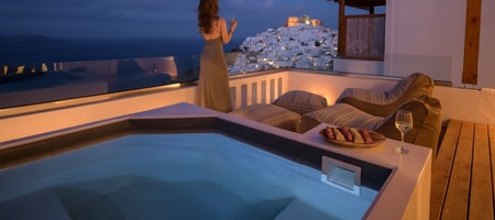 Honeymoon Suite N8 with Outdoor  Jacuzzi