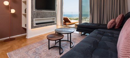 Sea View Suite with outdoor hot tub