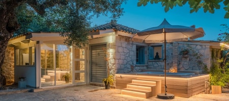 1-Bedroom House with Jacuzzi N.5